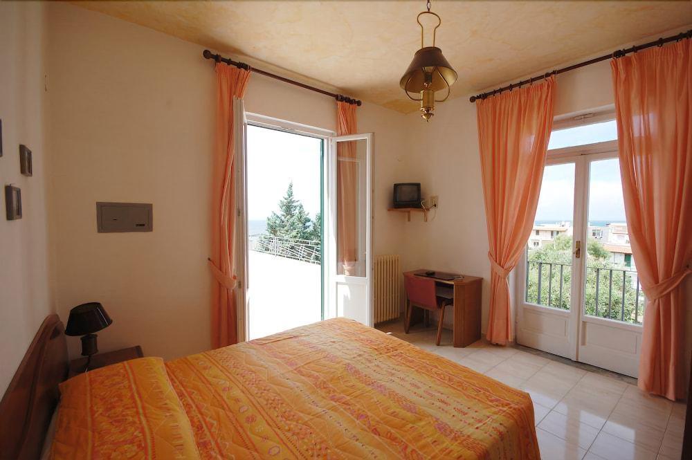 Hotel Terme Rosaleo Casamicciola Terme Bagian luar foto