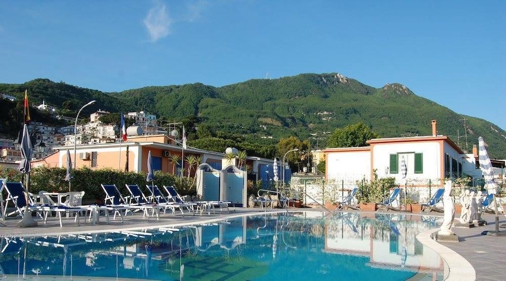 Hotel Terme Rosaleo Casamicciola Terme Bagian luar foto